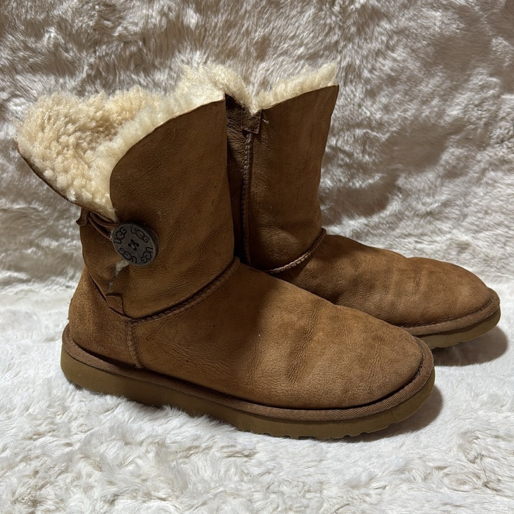 Ugg Bailey Button II Women Chestnut Size 8 - Picture 7 of 13